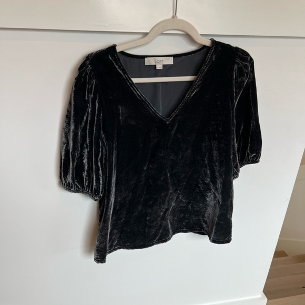 Loft Dark Grey Velvet Bubble Sleeve Blouse Womens Small